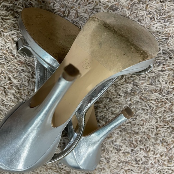 Dolce mojo moxy heels. - Picture 4 of 4